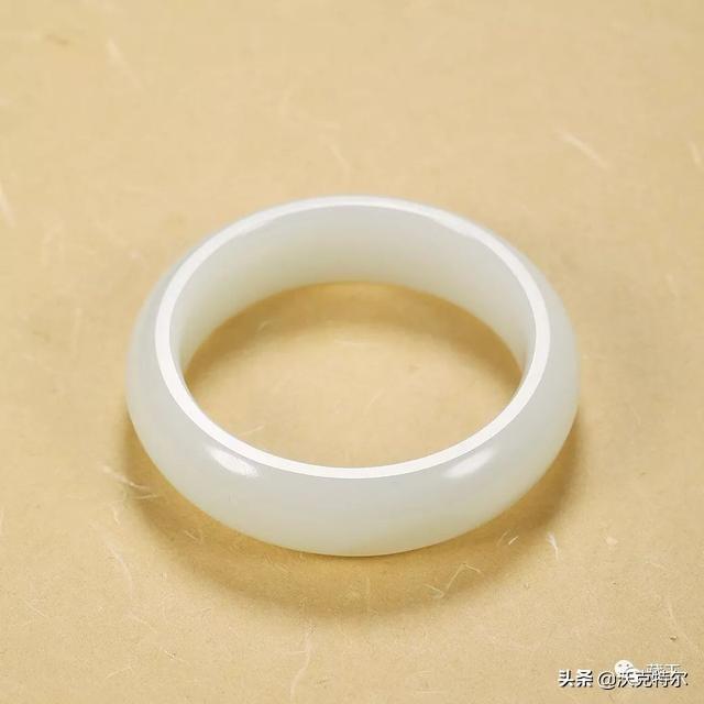 叮当镯为什么这么便宜,镯子镯芯为什么要一起卖？