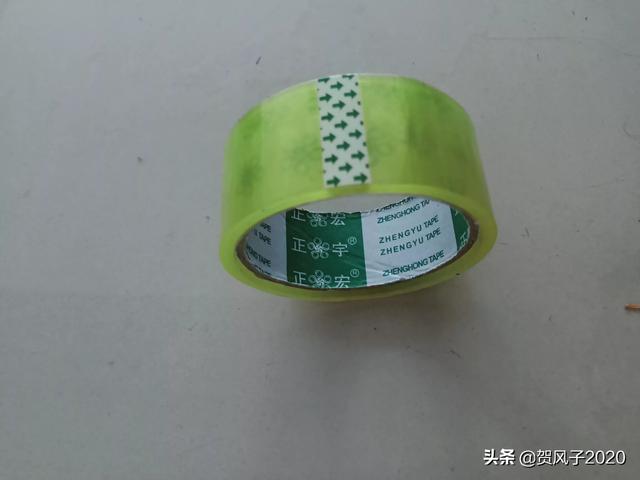 衣服起球怎么快速去除，洗衣服时沾上许多毛毛怎么处理？