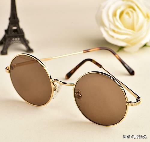 怎样鉴别树脂合成的石头,石头眼镜的鉴别方法有哪些？