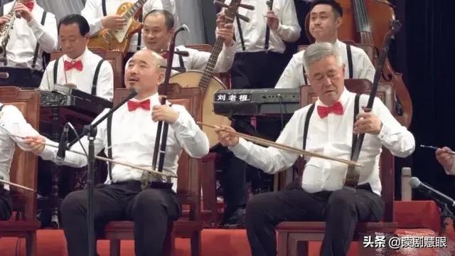 赵本山徒弟王小宝:赵本山与徒弟同台演出火爆网络，里面为啥没有小沈阳