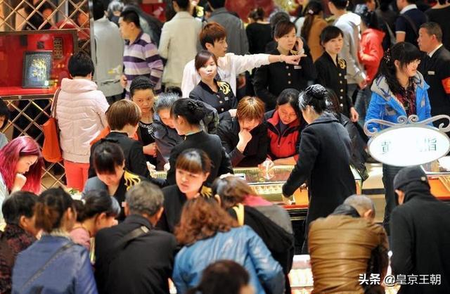 黄金的营销方案:准备在新年弄一个线上的新年活动，求推荐一些新春营销活动方案？