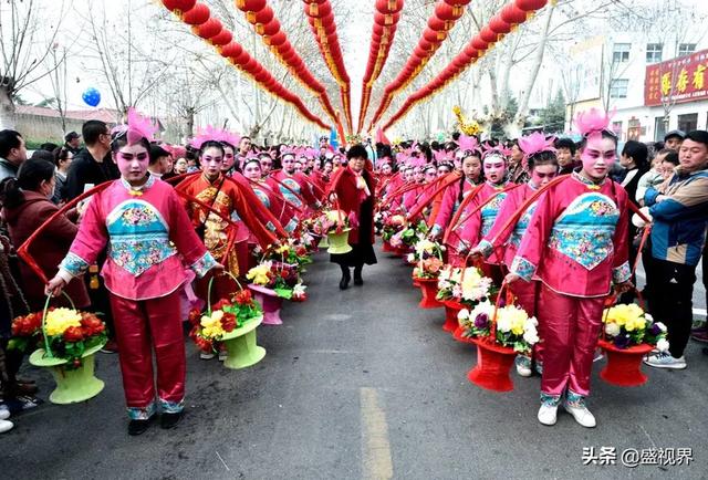 河南农村庙会斗狗现场视频:今年河南滑县火神庙会，有社火表演么？