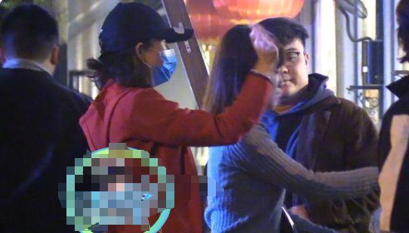 汪峰全家聚餐:你觉得家庭聚餐最必不可少的一道菜是什么？