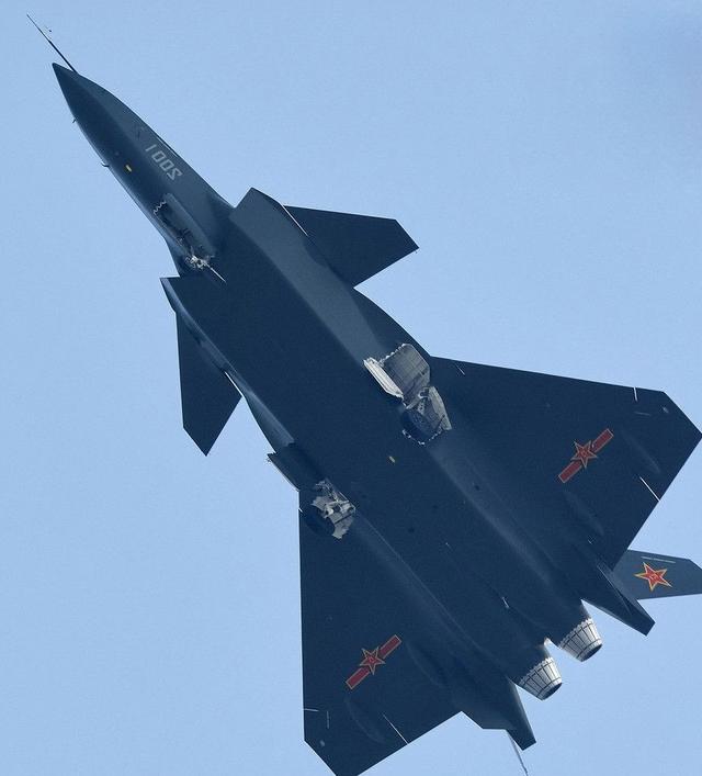 沈飞第4代机歼-14"雪鸮"与歼-20"威龙"竞争落败的原因是什么?