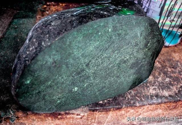 贵州有翡翠原石吗,在贵州怎么样买到正品翡翠，价格又便宜？