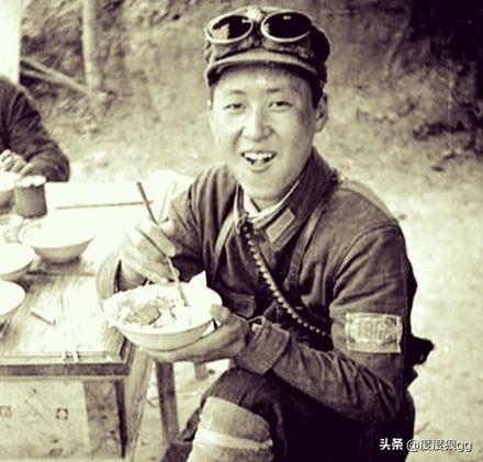 八路军副参谋长:《亮剑》丁伟出身于四方面军，为什么称呼副总指挥为“老首长”？