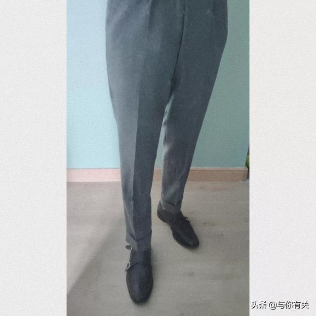 红狞猫鞋的图片:你经常用哪些款式的鞋来搭配西裤？有什么值得推荐的？
