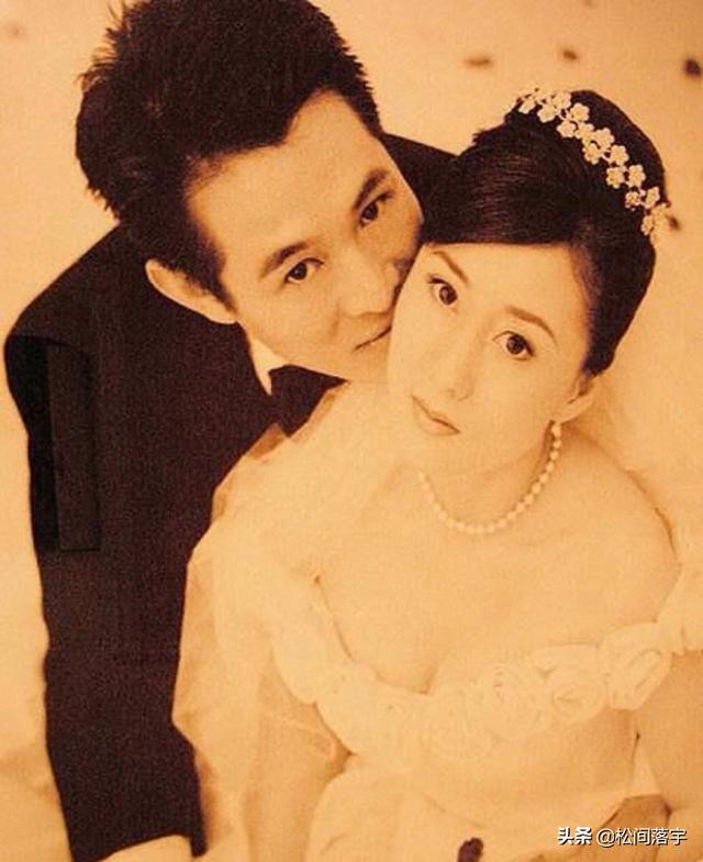 李连杰老婆叫什么:李连杰有几个老婆几个小孩？