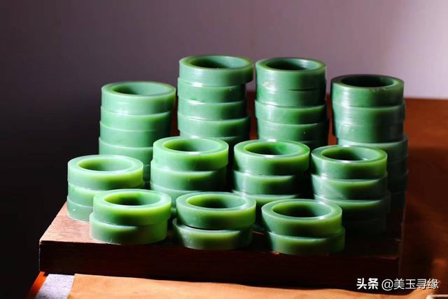 文玩鹤顶红:逛文玩市场，哪些文玩千万不能买