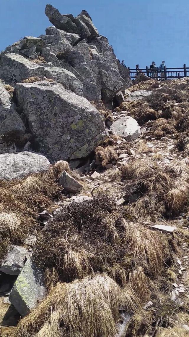 秦岭神秘传说，我想登秦岭主峰太白山，有何攻略