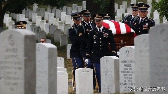 美军士兵阵亡后，家属会得到多少抚恤金？插图98