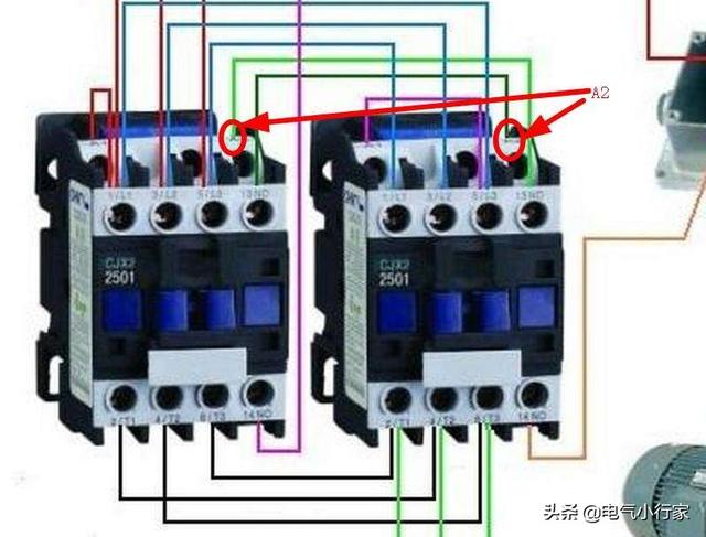 电工交流圈问题视频，交流接触器之间的互锁，是哪一根线起到了互锁的作用？