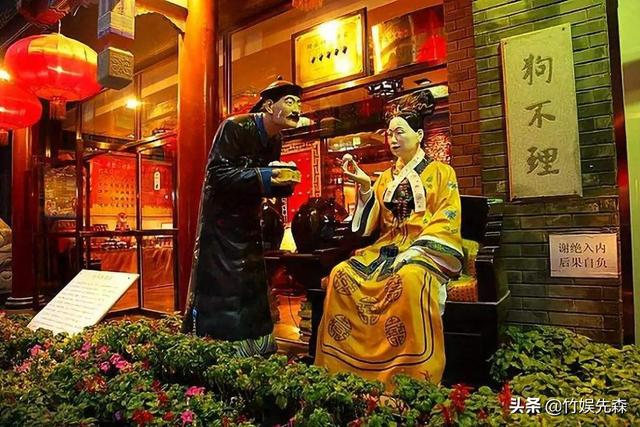 博主回应喂狗吃辣椒:顾客说包子难吃，狗不理见差评果断报警，老字号怎么混成了这样？
