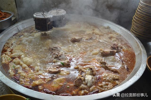 一碗羊肉汤如何能年入百万，羊汤，怎么做，才能达到人们喜爱的口味？