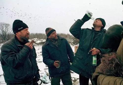 俄罗斯人嗜酒成性，为什么感觉有些人到中国来了却不胜酒力？插图144