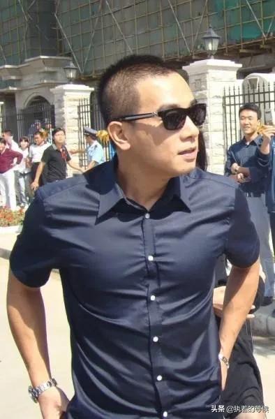 陈小春比应釆儿大几岁:如何看待一段年龄差距比较大的感情？