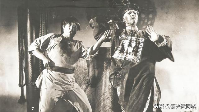 为何恐怖电影中的僵尸都穿清朝官服难道没有其他朝代的僵尸和官服吗