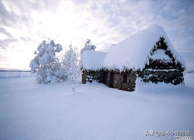 经典文案适合发朋友圈:下雪时，有什么适合发朋友圈的文案？