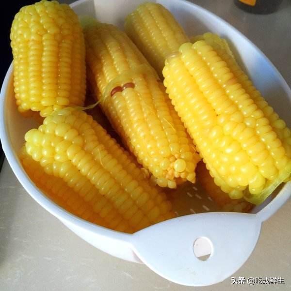 这种玉米粒的另类吃法你知道吗，玉米除了煮着吃还可以怎么吃？