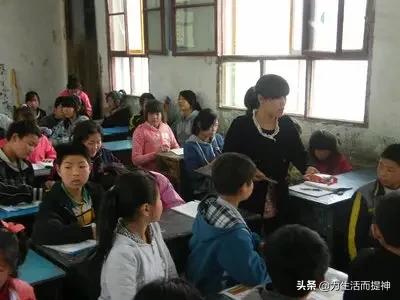 王洪文简历:有人了解民办教师的历史吗？