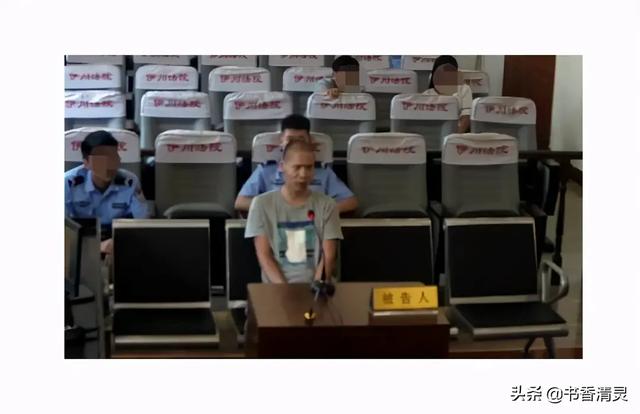 街头祭拜亲人灵异事件:你对街头烧纸祭祀的现象持什么态度？