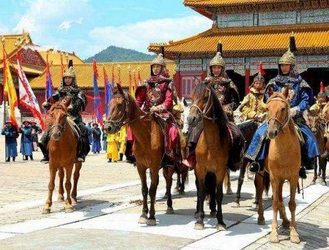 多尔衮执掌朝政时，索尼、鳌拜等大臣在干什么？插图81