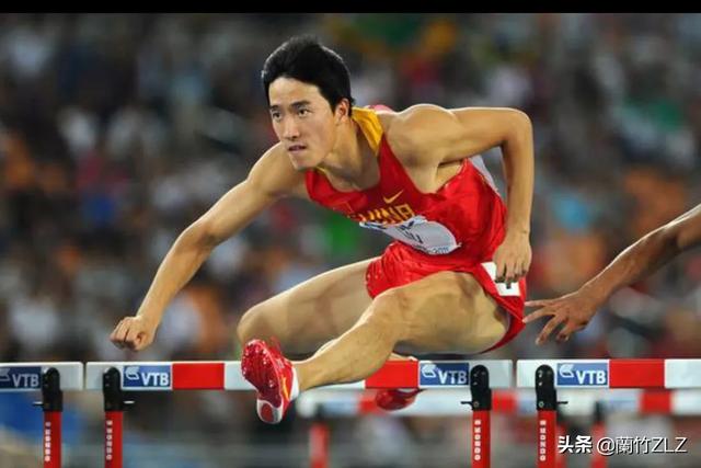 2014感动中国十大人物:求感动中国2014年度人物的姓名以及标语，就是那五个字？