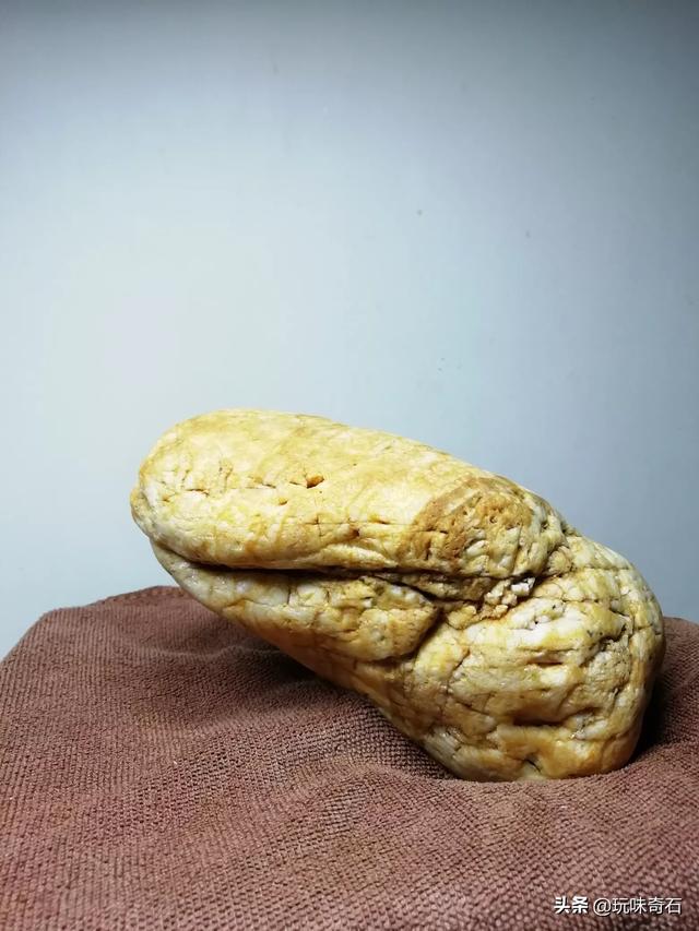 怎样辨别值钱的石头,石头具备哪些特征就算有价值的奇石呢？