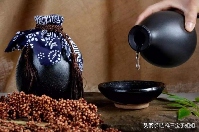 我喜欢喝酒但我身边的朋友叫我别喝那么多最好是戒了我该怎么办？