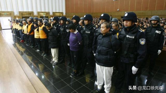 死刑犯执行枪决前1分钟,内心恐惧到极点,会被吓死而不枪决吗？