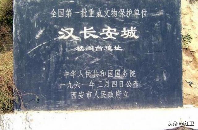 骑摩托车夜行灵异事件:如果不得不走夜路，女孩子一个人要如何注意安全？