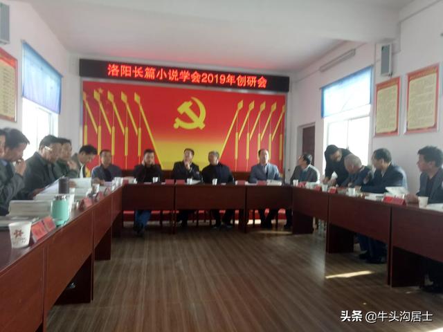 想学写网文是看著名的网络小说好还是经典文学作品好？