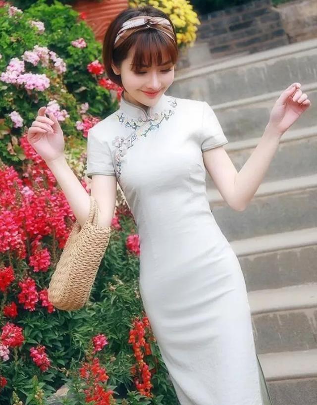 人家半掩门:住我对门的女生天天都半开着门，想去提醒怕她误会，我该怎么办？