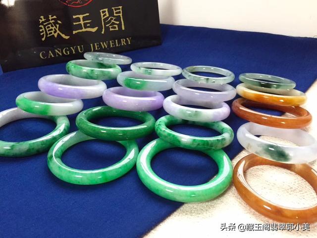 佩戴翡翠的功效与作用,经常戴翡翠手镯对身体有哪些好处？