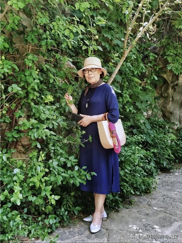 70老太40容貌(70多岁的女人是如何打扮的？