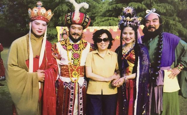 喻可欣六小龄童:六小龄童最近到底发生了什么事情？