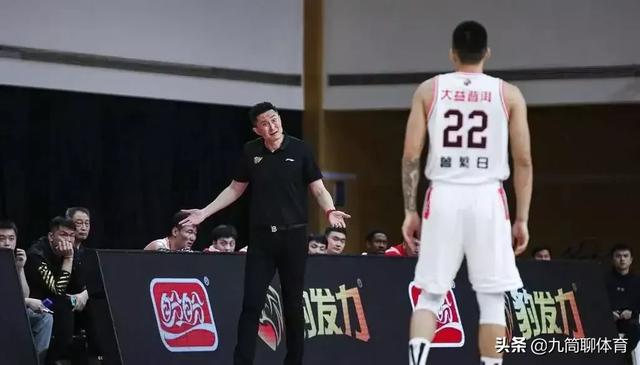 顾晓繁:曾繁日隔扣吴冠希，杜锋口中的软蛋怎么变得如此强硬？