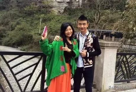 43岁女神恋上21岁鲜肉,放言“年龄只是一个数字”,爱情中年龄真不重要？