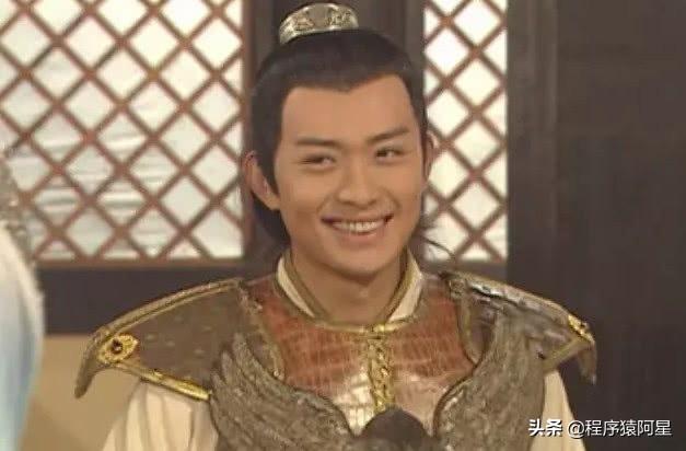 雄阔海:宇文成都，裴元庆，雄阔海一起打得过李元霸吗？
