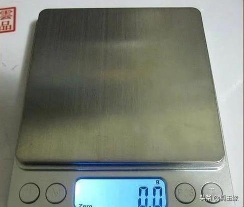 玉的密度多少是真的,和田玉密度3.04是正宗的吗？为什么？