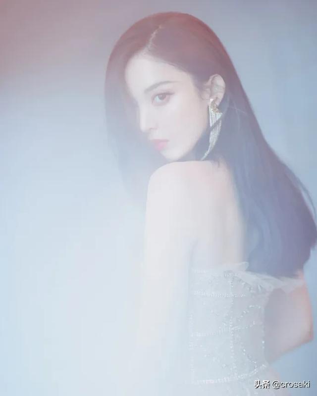娜娜娜扎侧脸对比:古力娜扎和张天爱对比，谁更美一点？