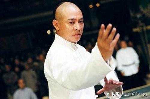 不论别的,李连杰和成龙谁身手更厉害？