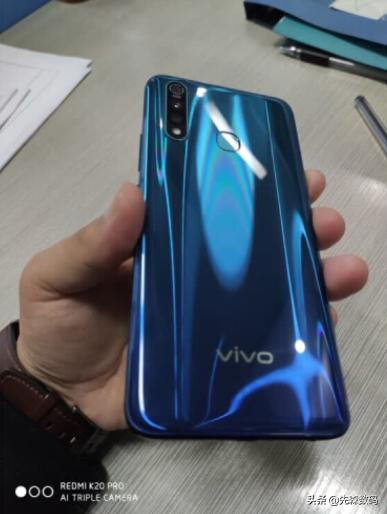 xungou618复制:1500元以下，有超越vivo z5X配置的手机吗？怎么样？