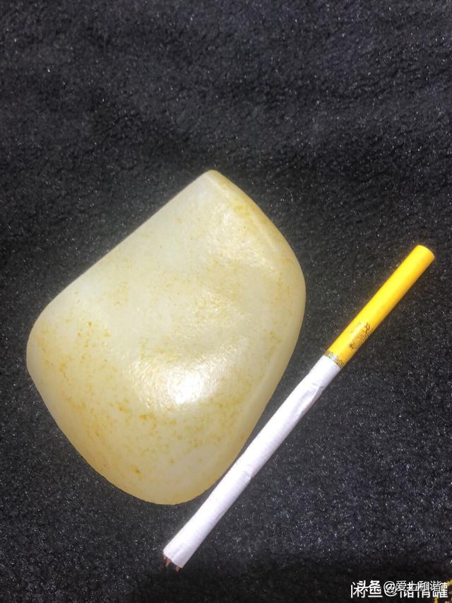 两三千块钱能买到真的和田玉籽料吗