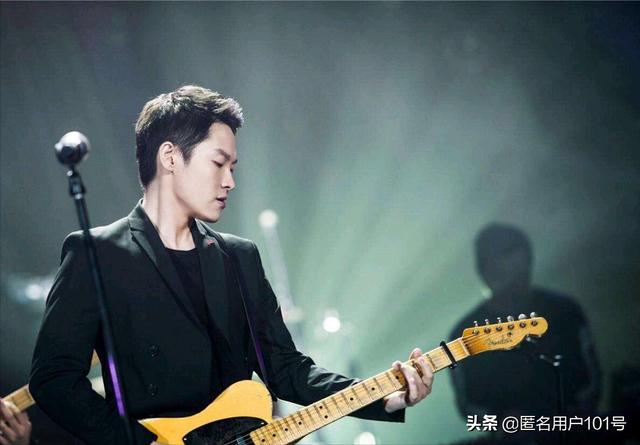 梁博父亲是谁:歌手梁博是个什么样的人，你怎么看他？