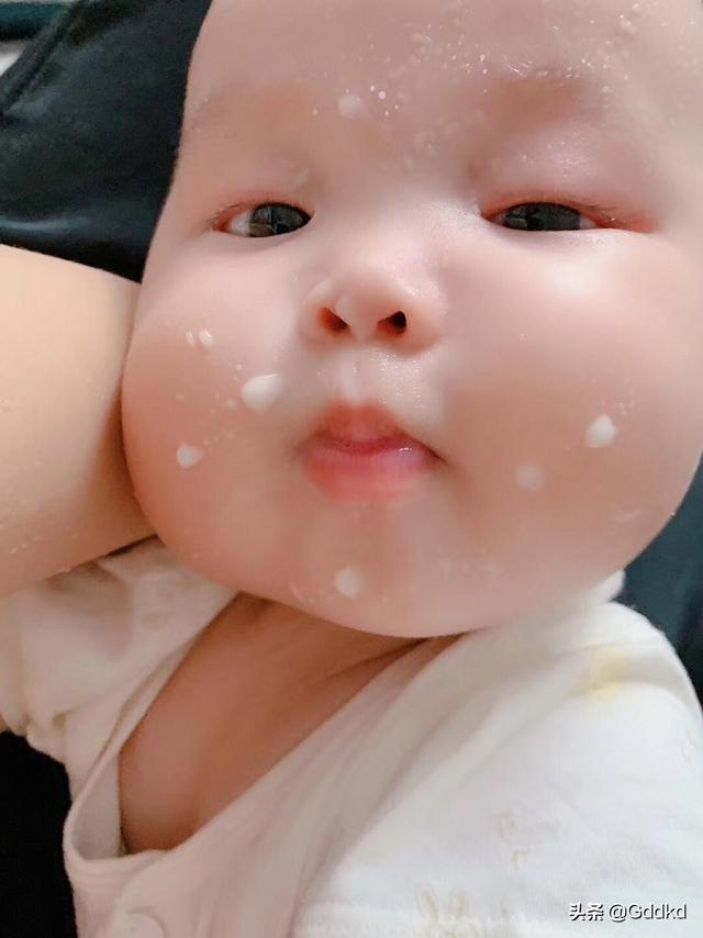 生产后恶露是什么颜色:产后恶露有哪些属于异常，需要及时就医？月经和恶露有什么区别？