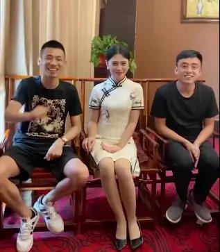 铁山靠:铁山靠被封，大批靠家军涌入虎牙，鱼大大获利了，你怎么看