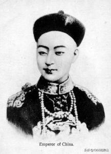 戊戌变法的历史意义:康有为，梁启超，戊戌变法对当时朝庭有何贡献？其意义如何？