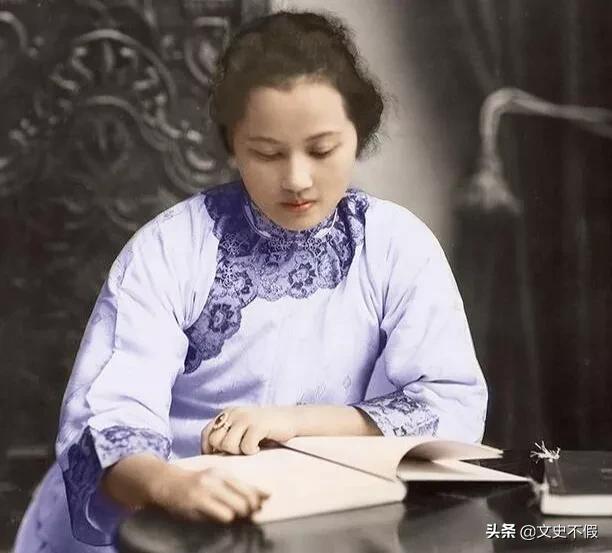 魏文彬李思思结婚照:董卿“接班人”竞争激烈，李思思后继乏力？龙洋能胜任吗？