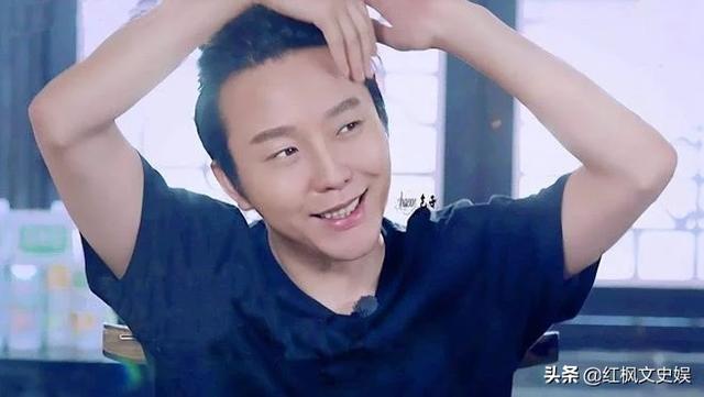 李玉刚现在干什么工作？为什么感觉他突然不火了？